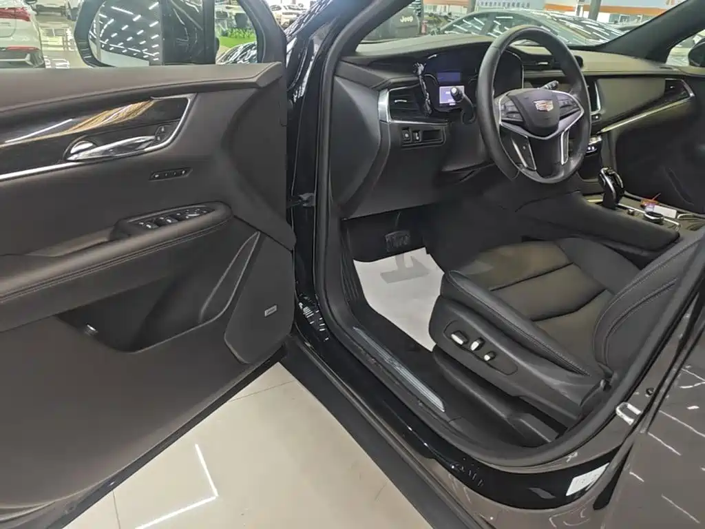 Cadillac XT5 2019 — фото 16