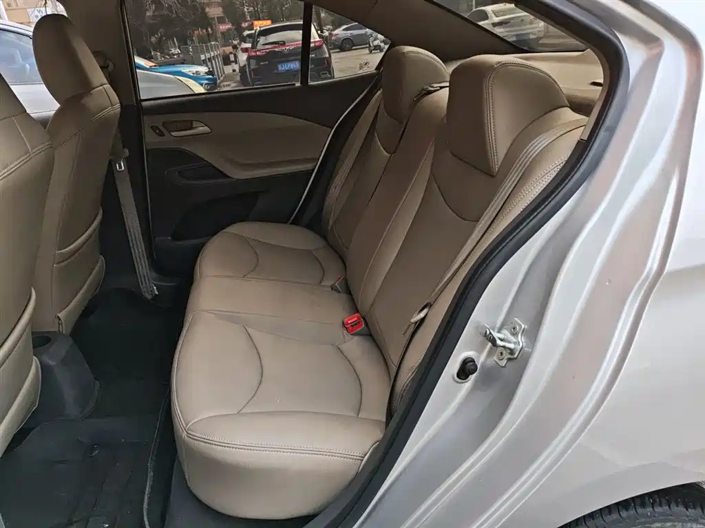 Chevrolet Sail 2015 — фото 13
