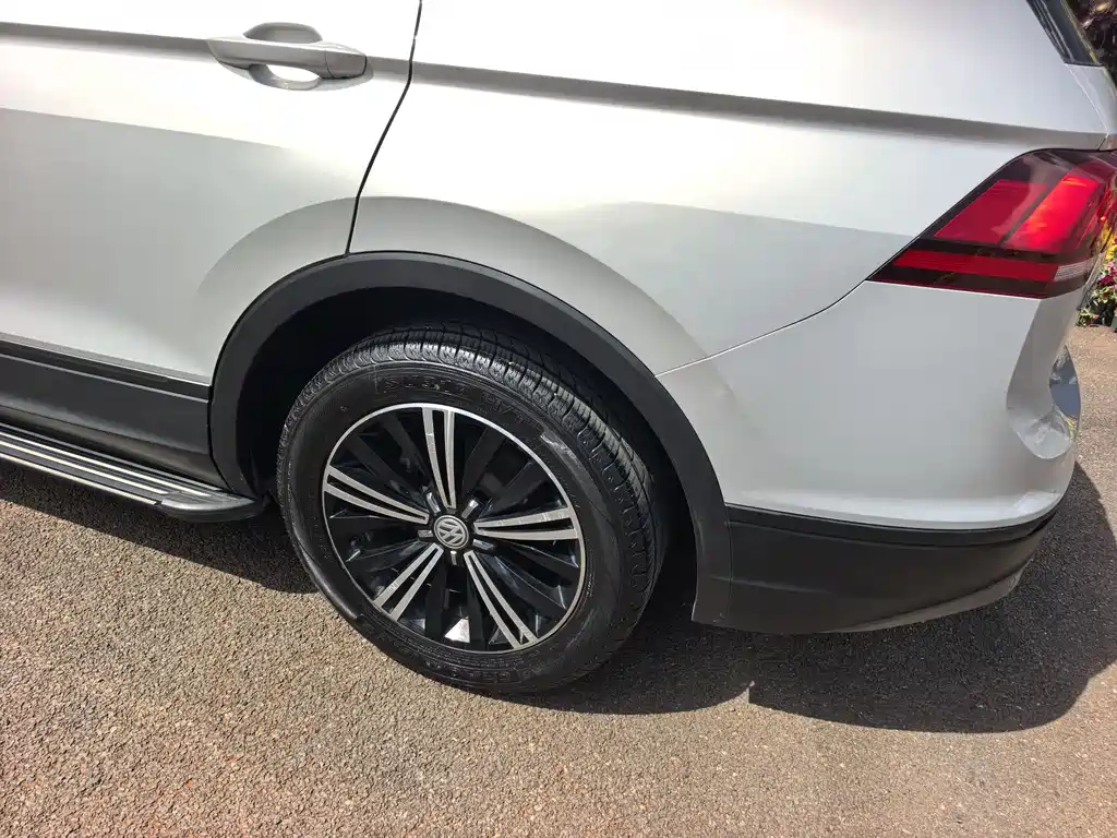 Volkswagen Tiguan L 2019 — фото 18