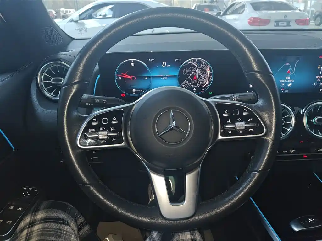 Mercedes-Benz GLB 2021 — фото 11
