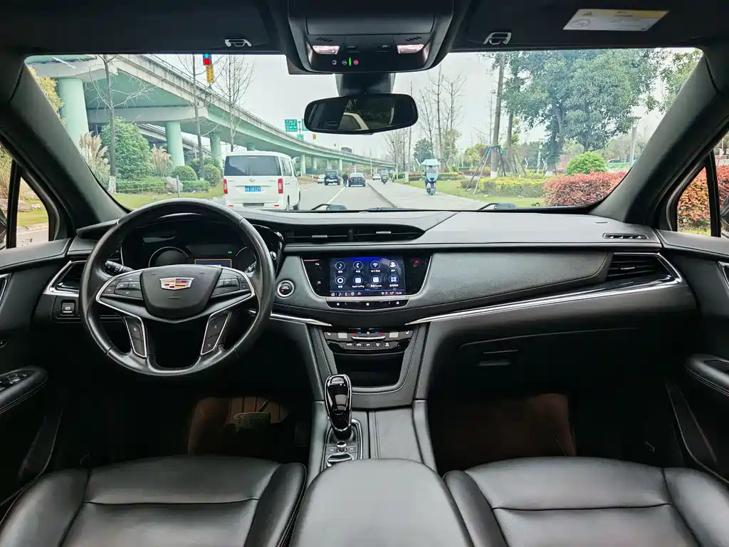 Cadillac XT5 2021 — фото 13
