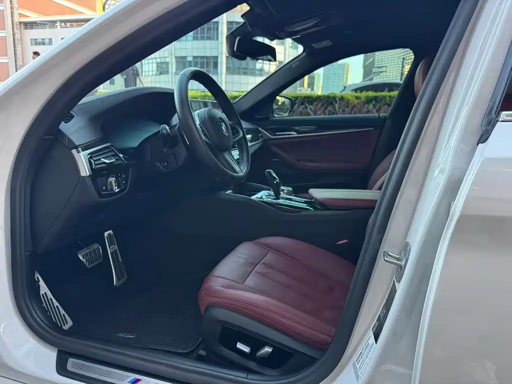 BMW 5 Series 2020