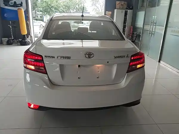 Toyota Yaris L 2019