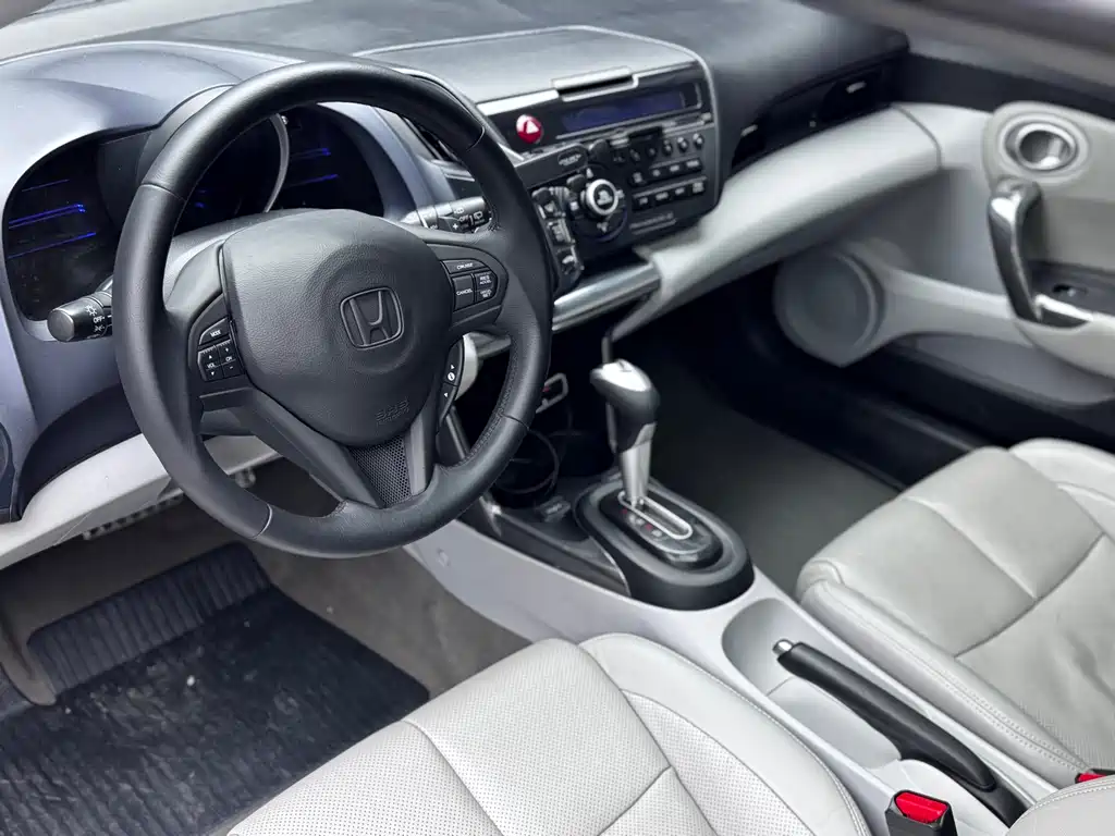 Honda CR-Z 2015 — фото 8
