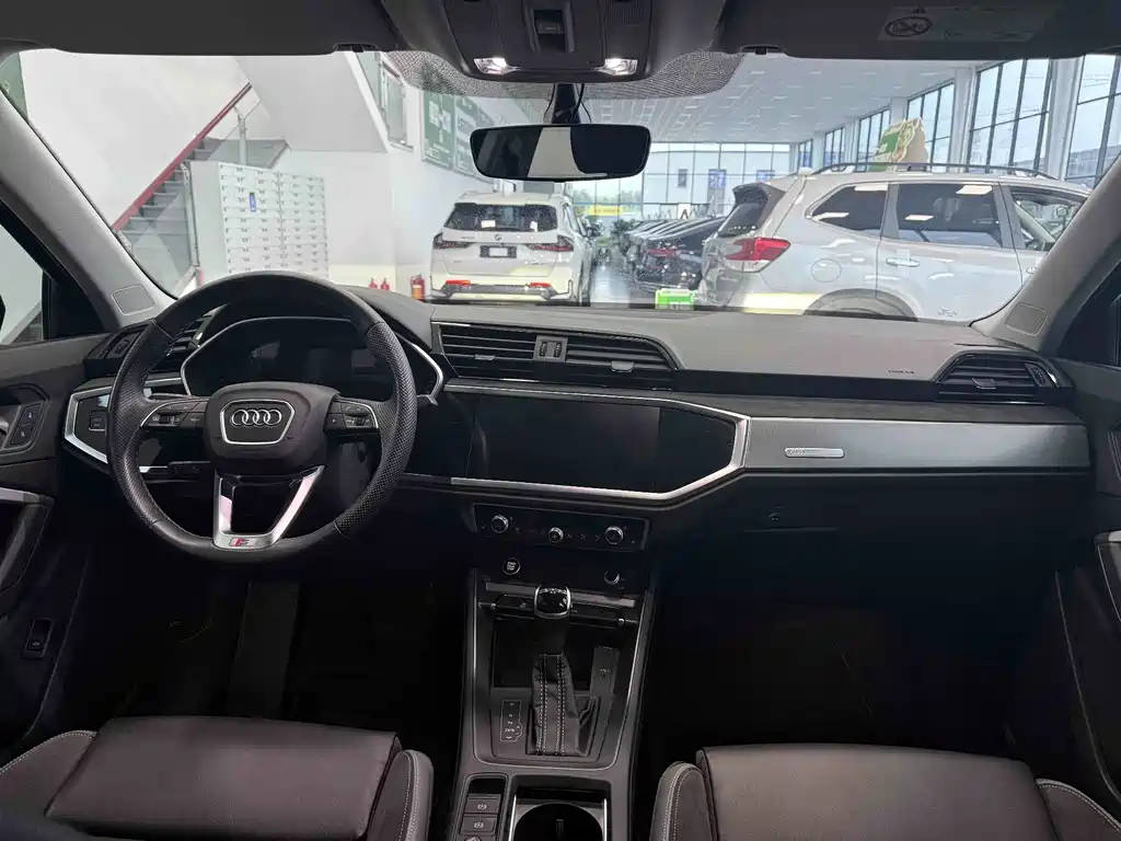 Audi Q3 Sportback 2022 — фото 18