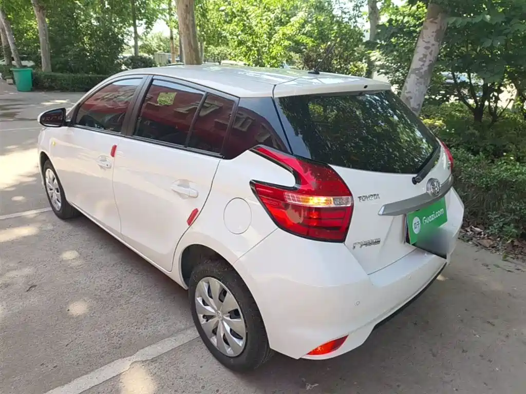 Toyota Yaris L 2021 — фото 5