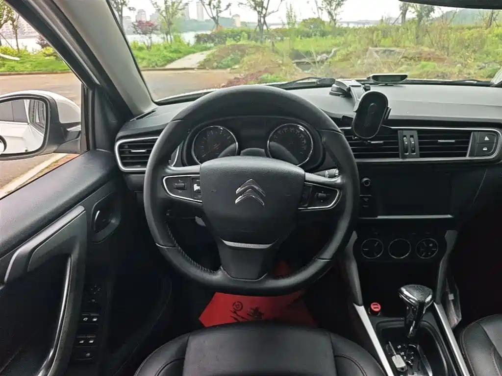 Citroen C3-XR 2017 — фото 11