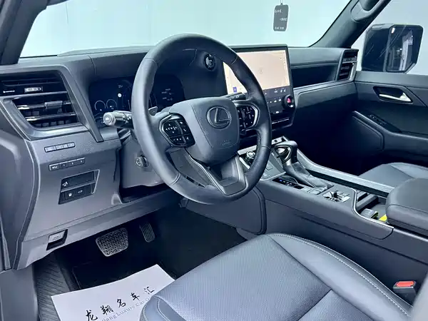 Lexus GX 2025