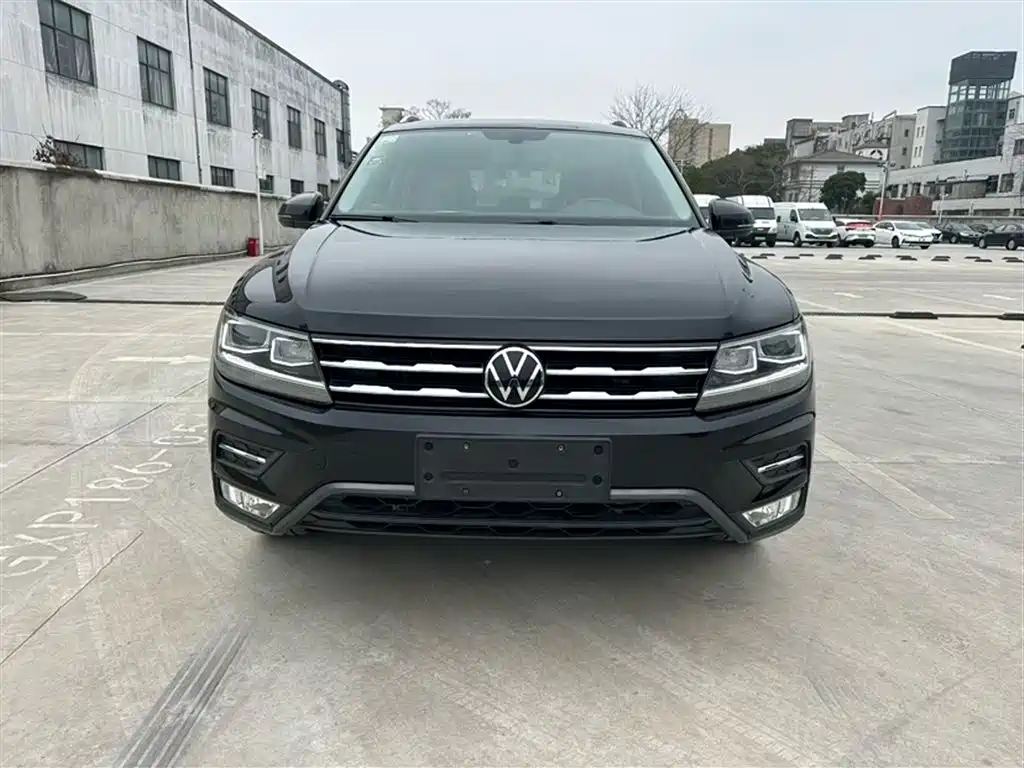 Volkswagen Tiguan L 2020 — фото 20