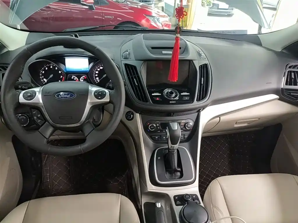 Ford Kuga 2017 — фото 10