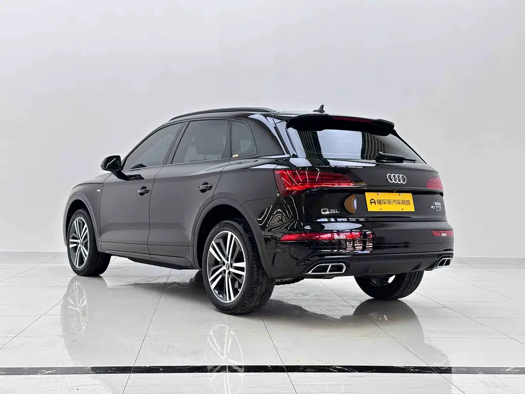 Audi Q5L 2023 — фото 7
