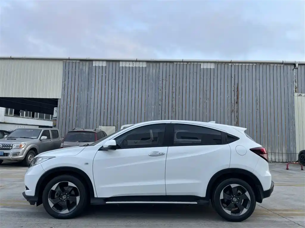 Honda Vezel 2018 — фото 8