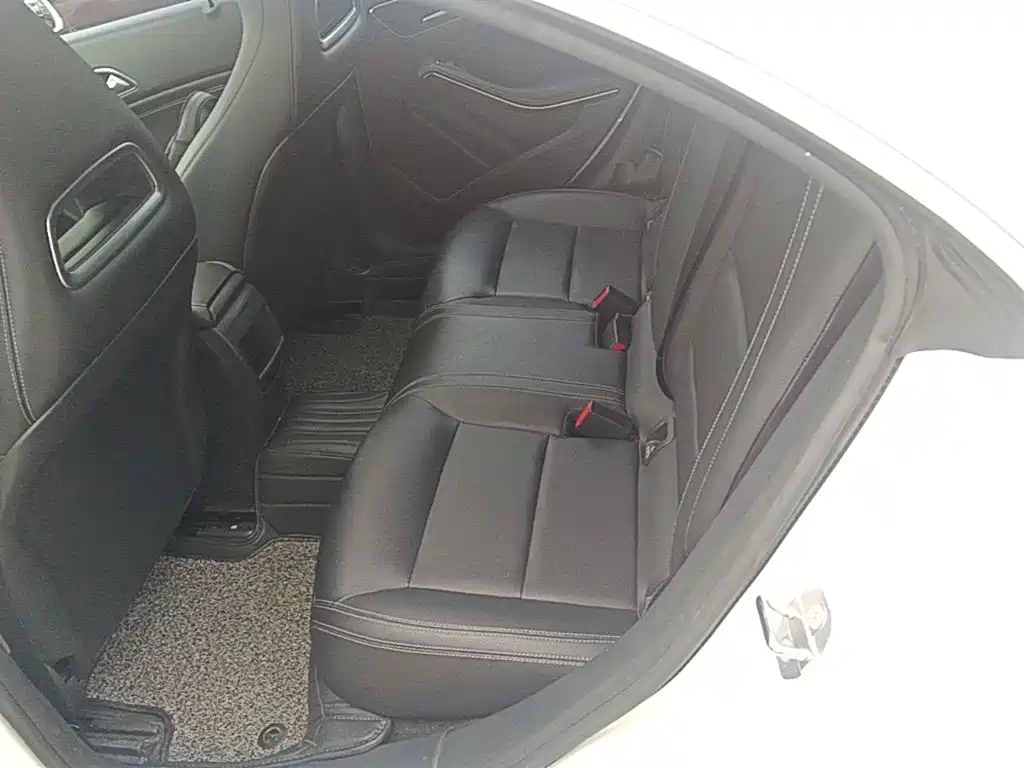 Mercedes-Benz CLA 2018 — фото 17