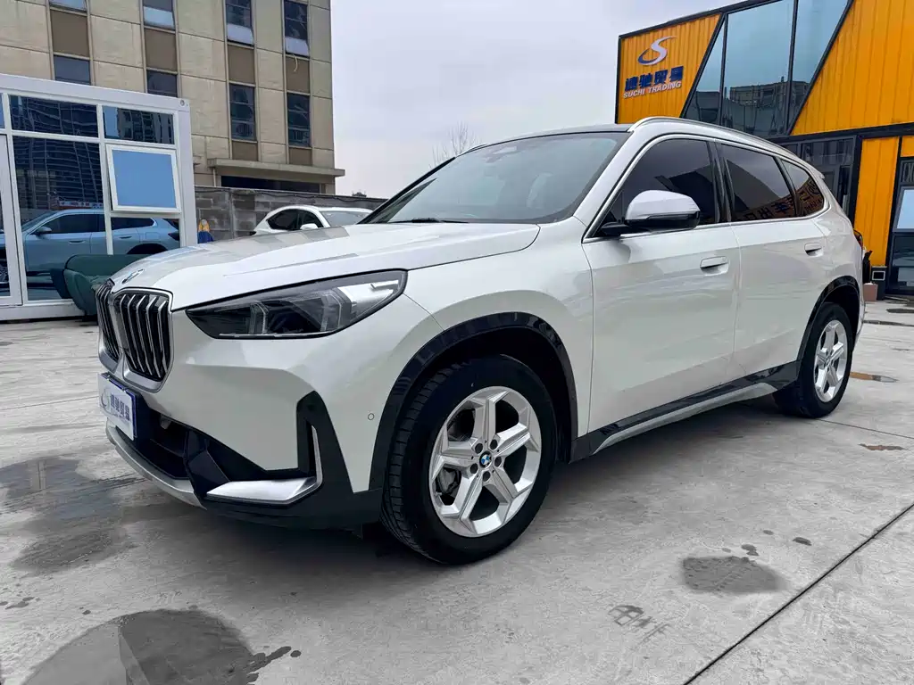 BMW X1 2023 — фото 1