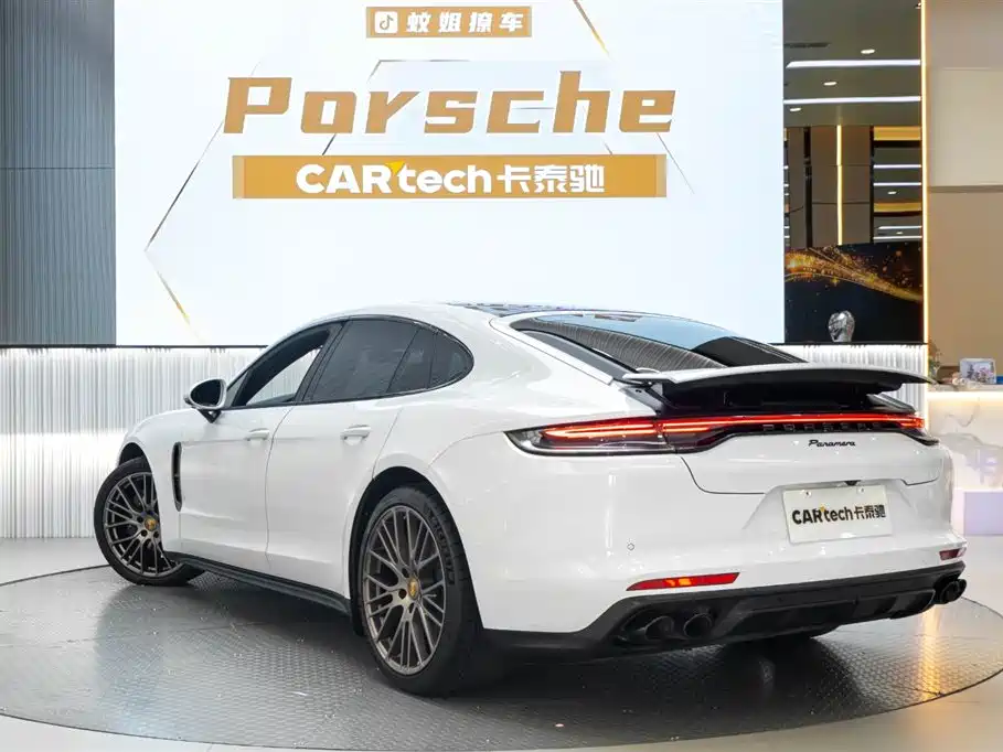 Porsche Panamera 2024