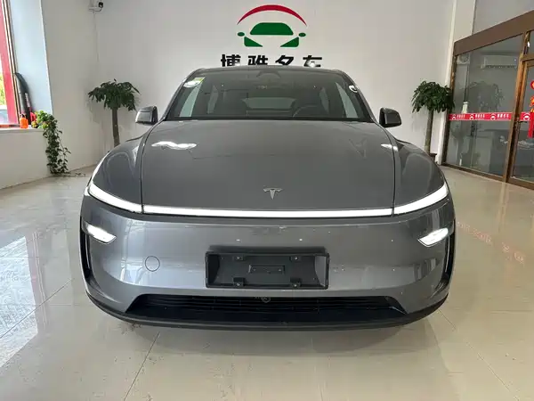 Tesla Model Y 2026