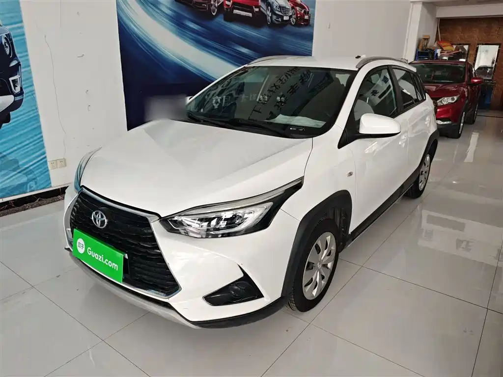 Toyota Yaris L 2020 — фото 1