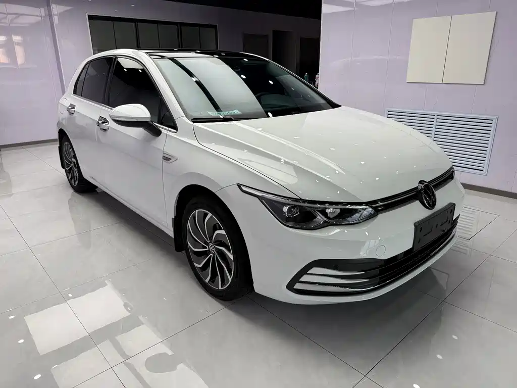 Volkswagen Golf 2023