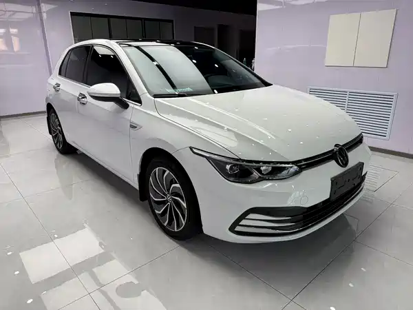 Volkswagen Golf 2023