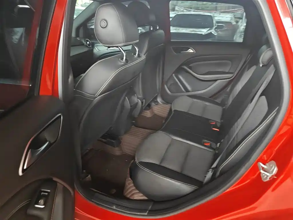 Mercedes-Benz B-Class 2016 — фото 13