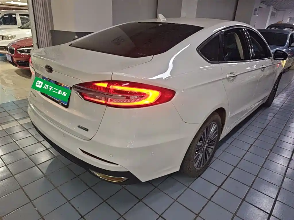 Ford Mondeo 2020 — фото 7