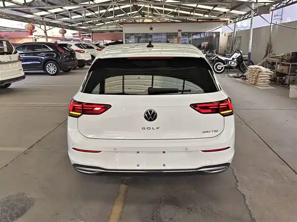 Volkswagen Golf 2023