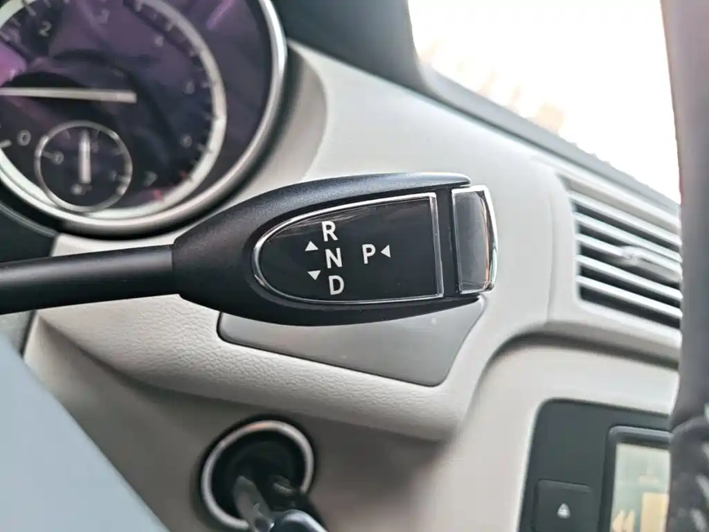 Mercedes-Benz R-Class 2016 — фото 14