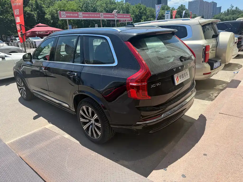Volvo XC90 2023 — фото 3