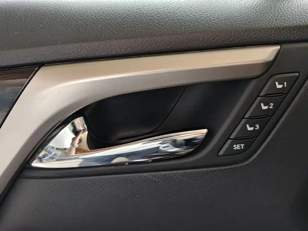 Lexus RX 2022 — фото 14