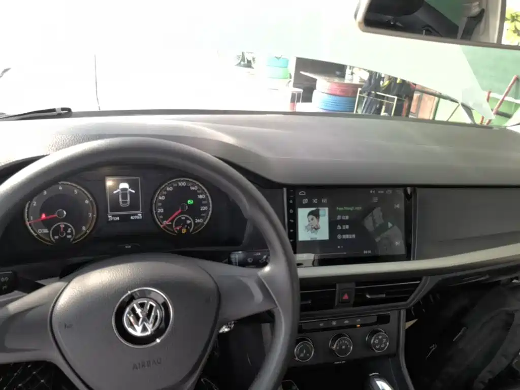 Volkswagen Lavida 2018 — фото 10