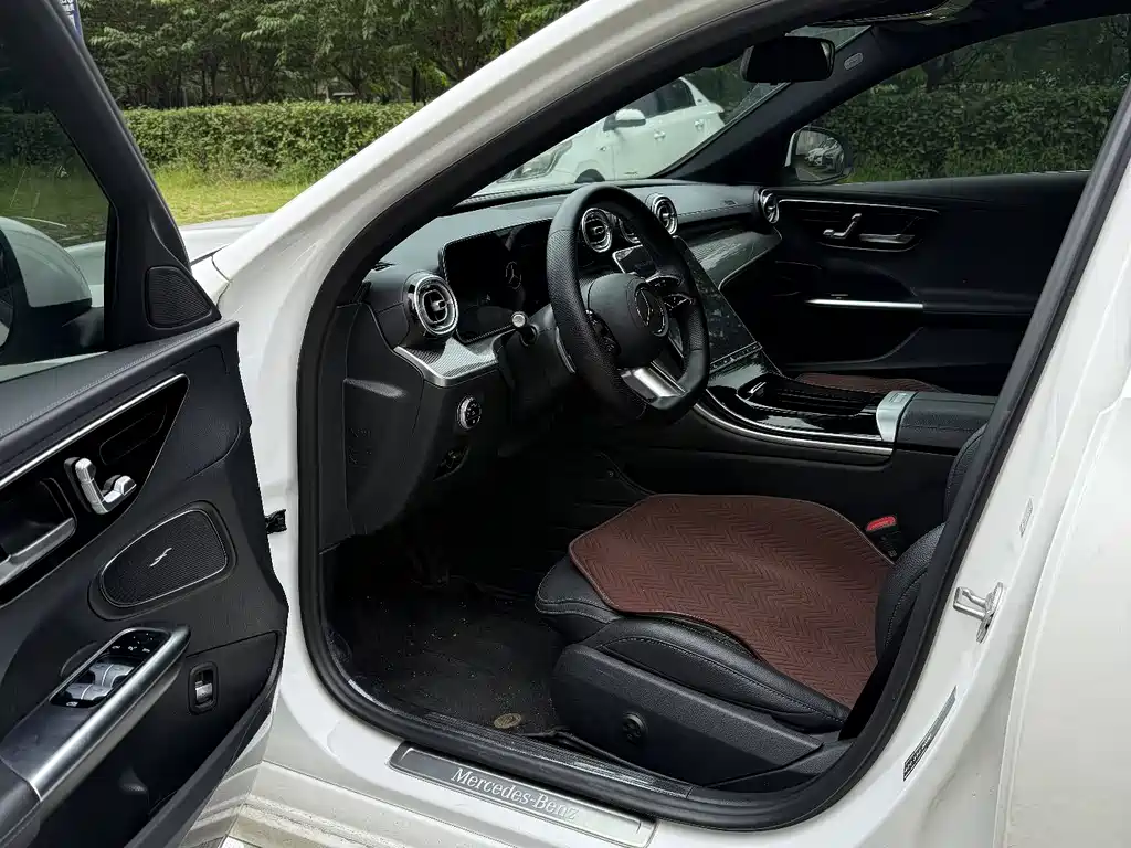Mercedes-Benz C-Class 2023