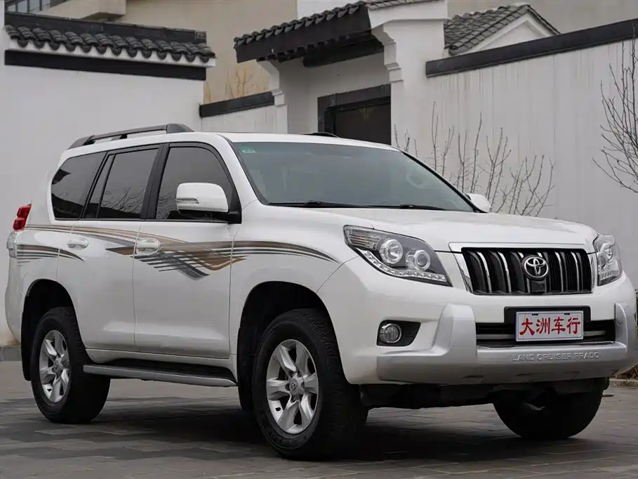 Toyota Prado 2013 — фото 3