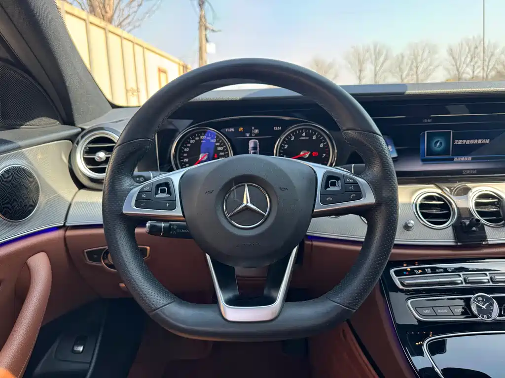 Mercedes-Benz E-Class 2018 — фото 10
