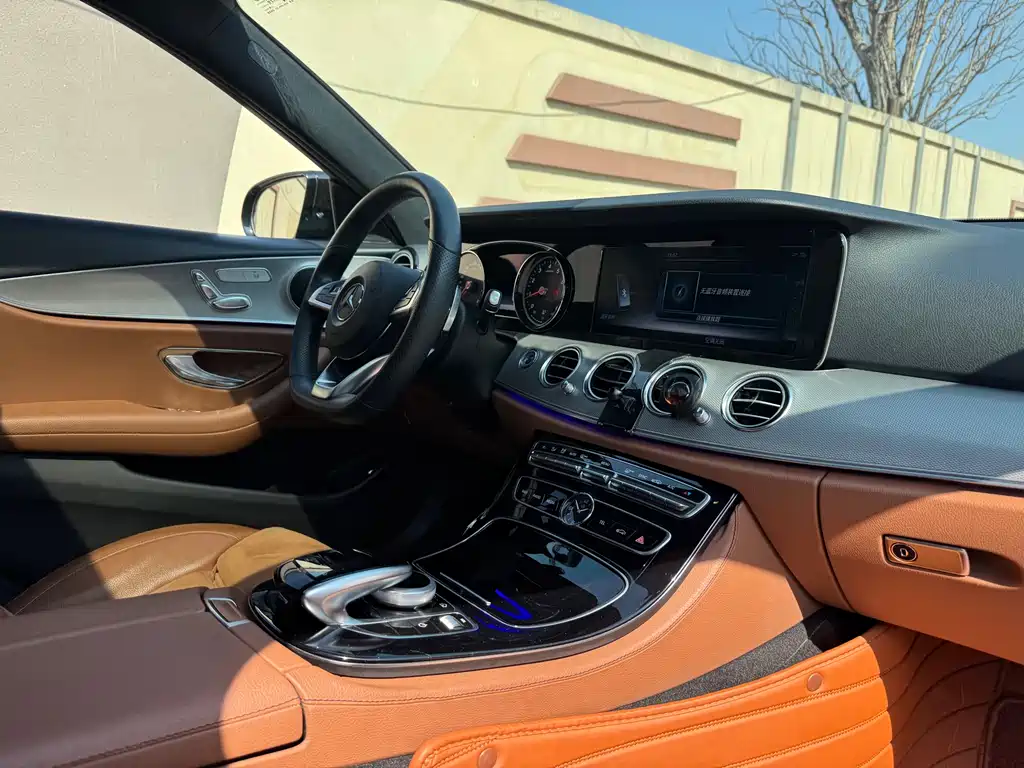 Mercedes-Benz E-Class 2018 — фото 20