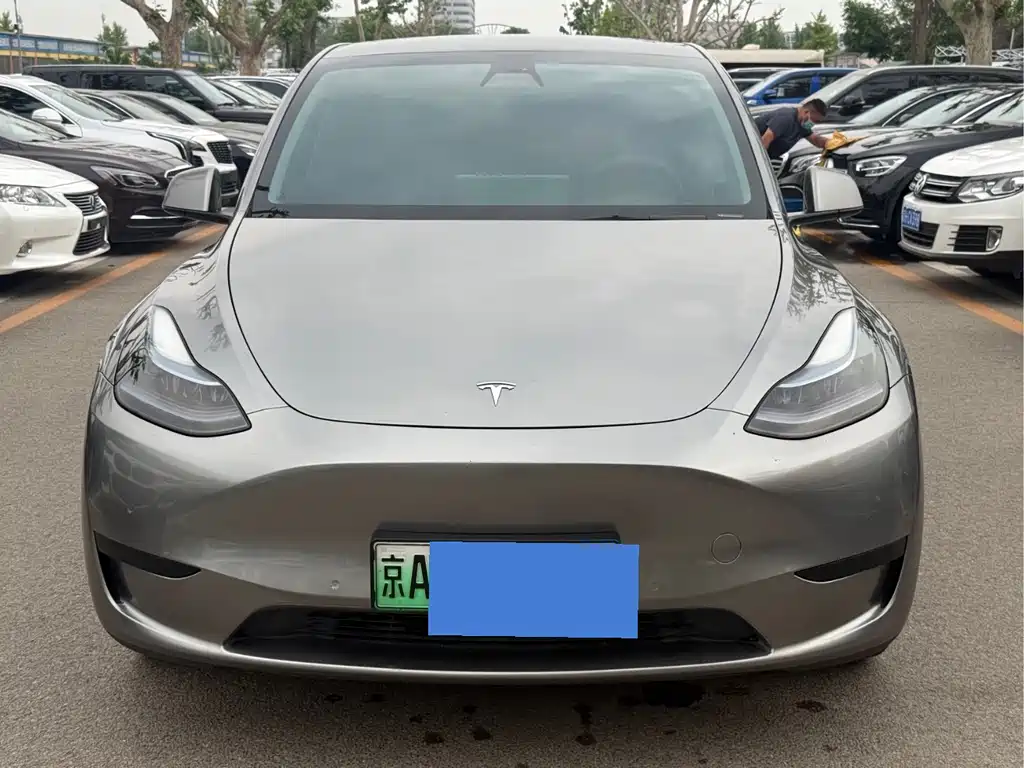 Tesla Model Y 2023 — фото 2