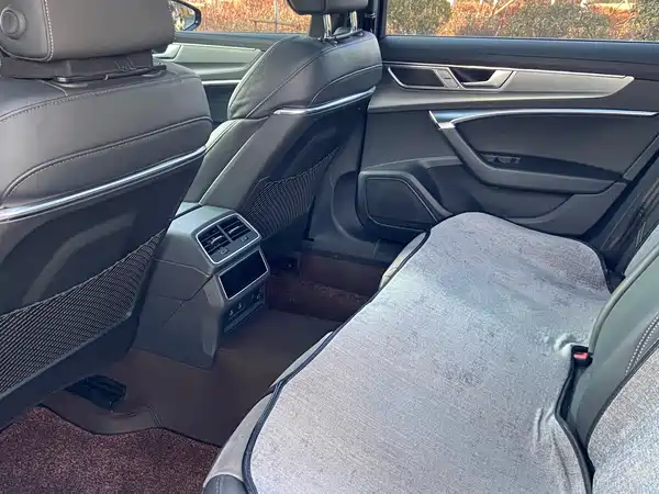 Audi A6L 2023