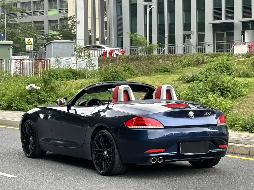 BMW Z4 2013 — фото 19