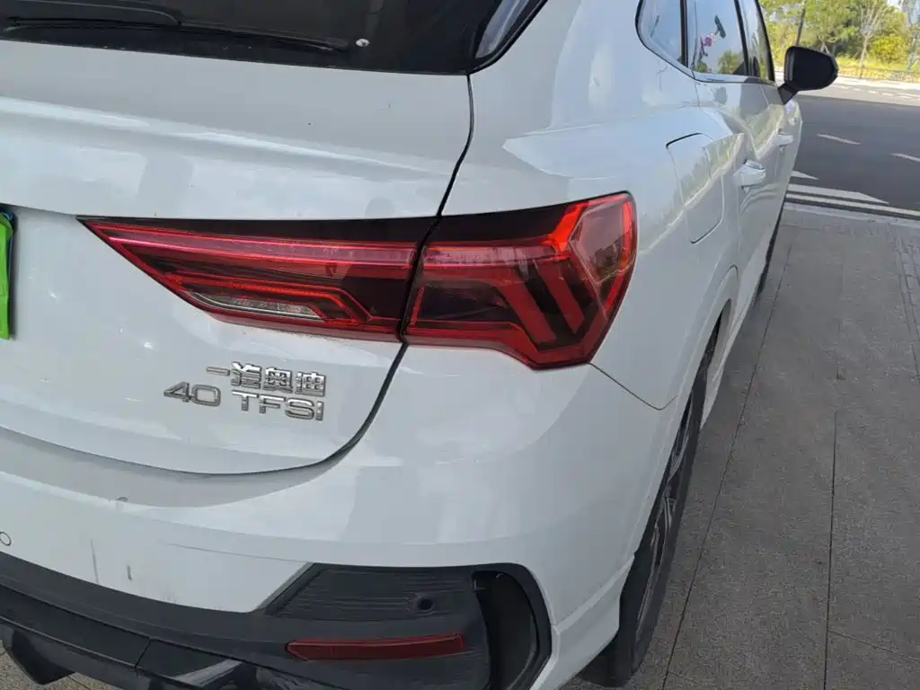Audi Q3 Sportback 2022 — фото 8