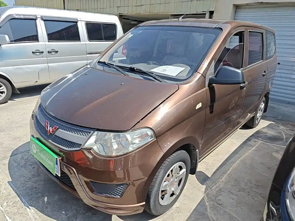 Wuling Hongguang 2018 — фото 1