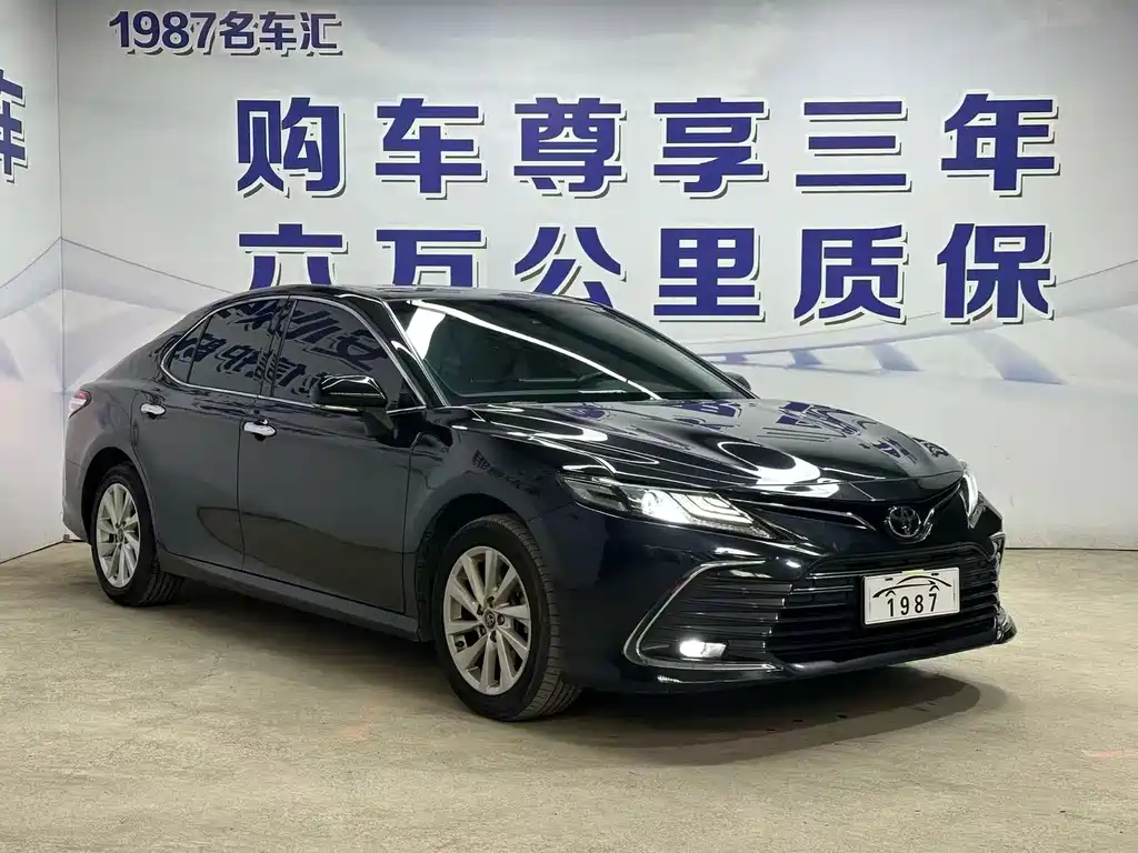 Toyota Camry 2022 — фото 3