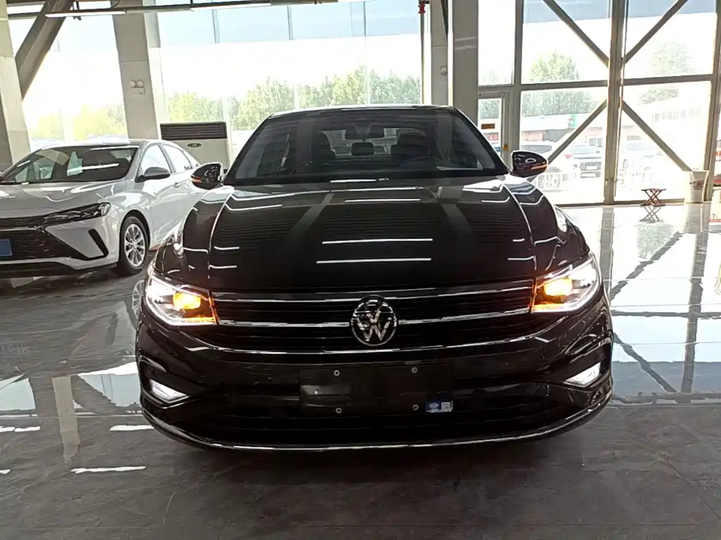 Volkswagen Bora 2023
