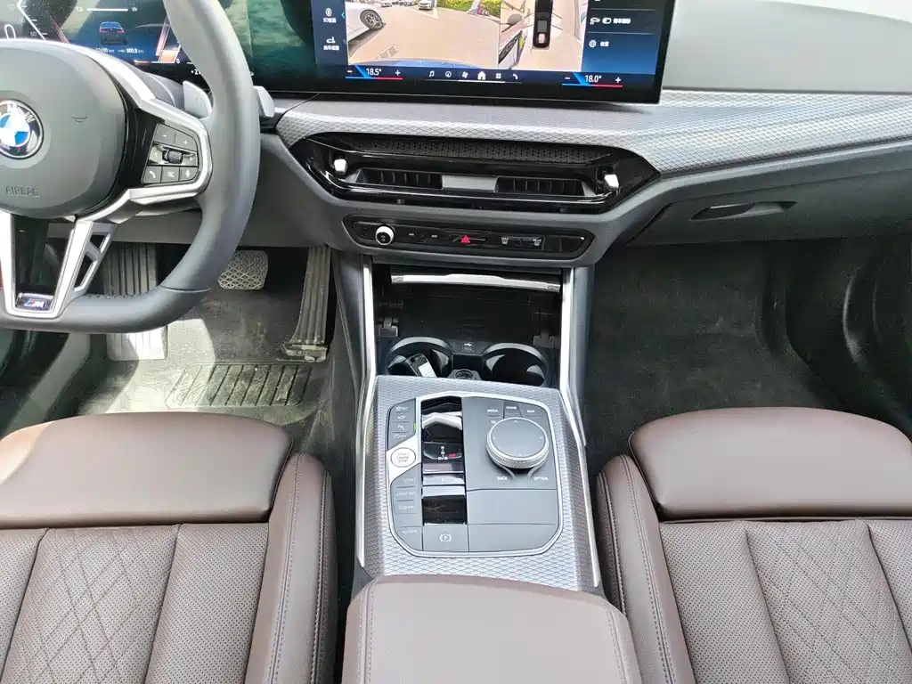 BMW 3 Series 2025 — фото 18