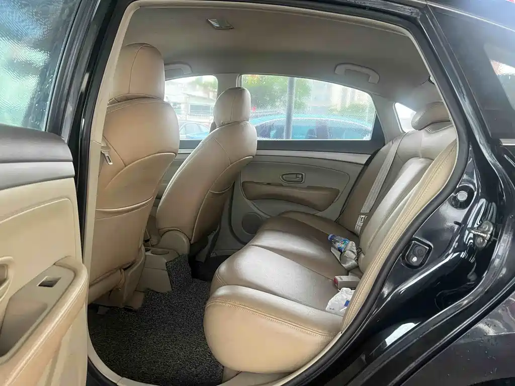 Nissan Sylphy 2014 — фото 11