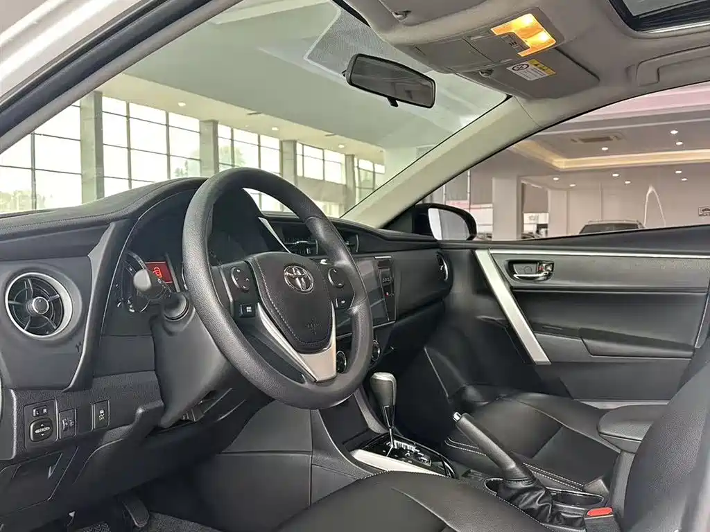 Toyota Corolla 2019 — фото 13