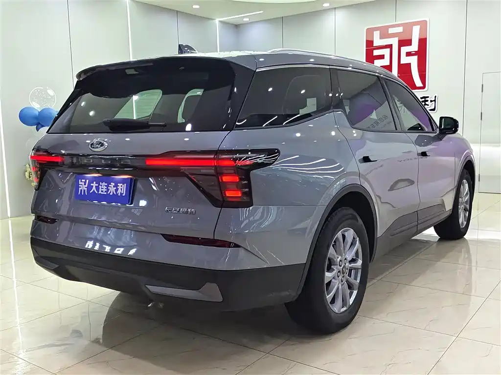 Ford Edge 2023 — фото 4