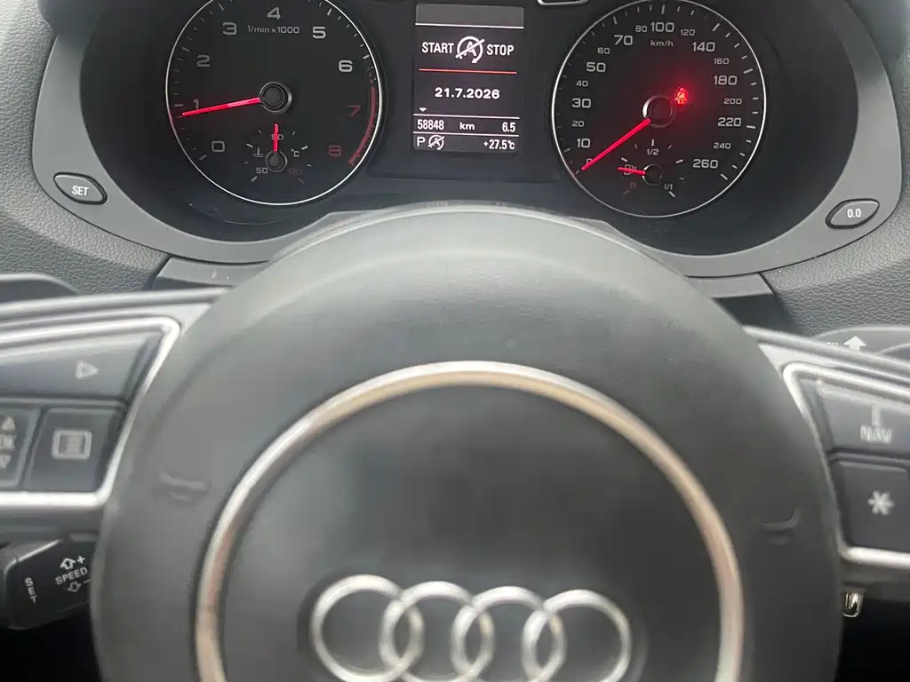 Audi Q3 2013 — фото 14