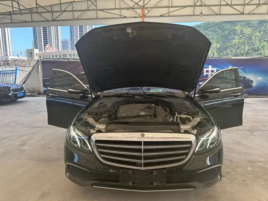 Mercedes-Benz E-Class 2020 — фото 19