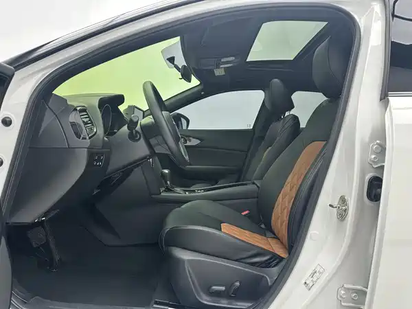 Mazda CX-4 2023