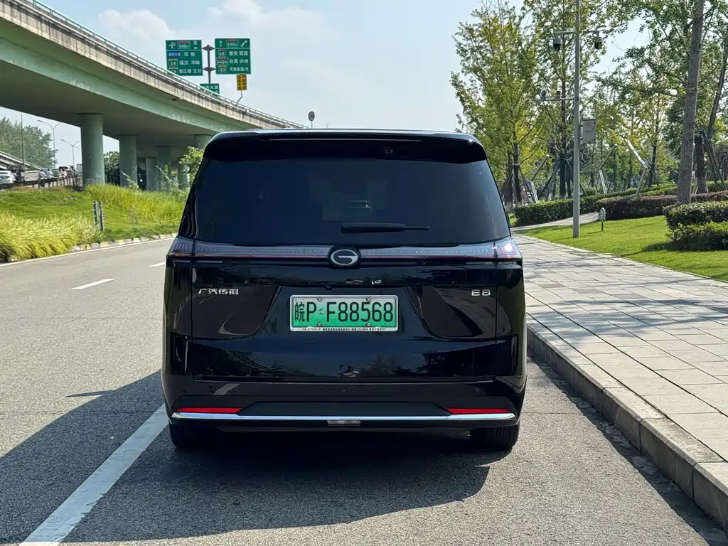 GAC Trumpchi E8 PHEV 2024 — фото 6