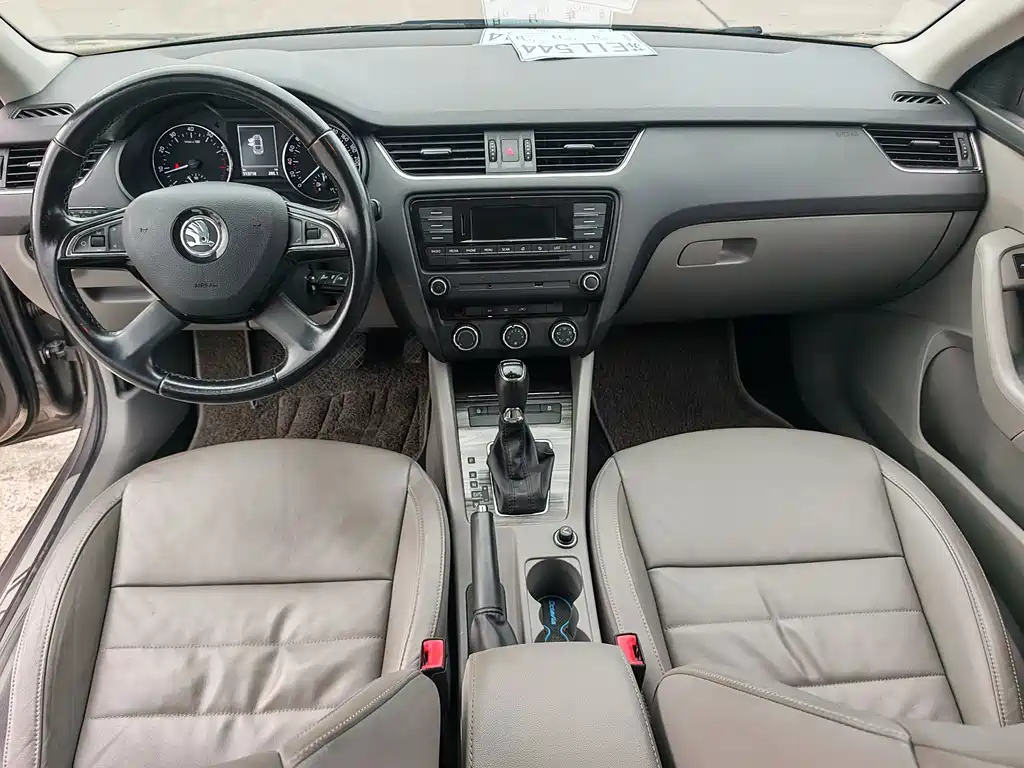 Skoda Octavia 2014 — фото 12